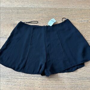Love Black Seam-Panel Flow Shorts